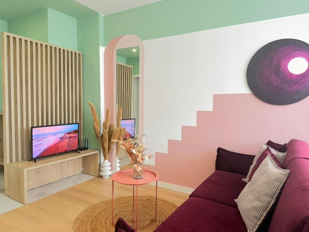 Apartment Couple Edition - Colorful By The Sea